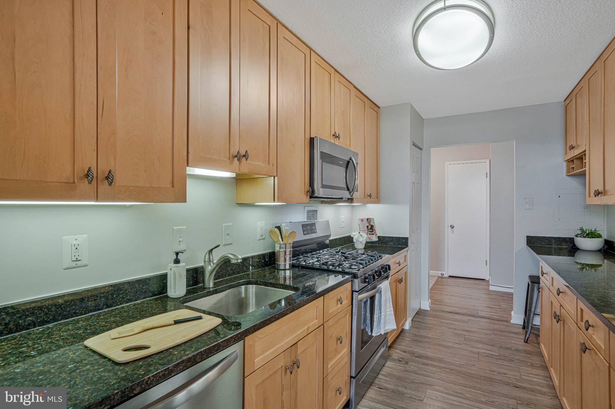 118 MONROE STREET 1005