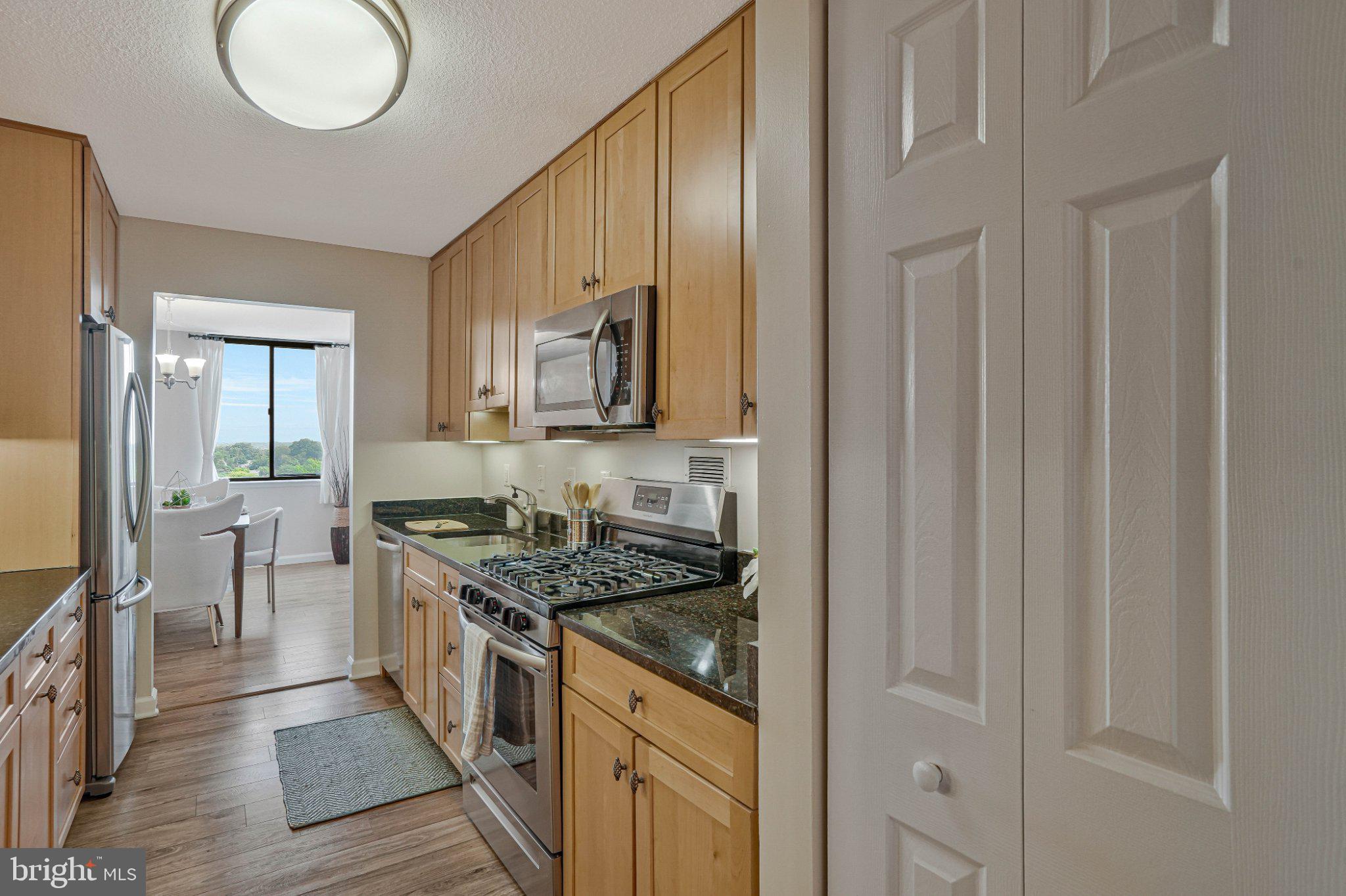 118 MONROE STREET 1005