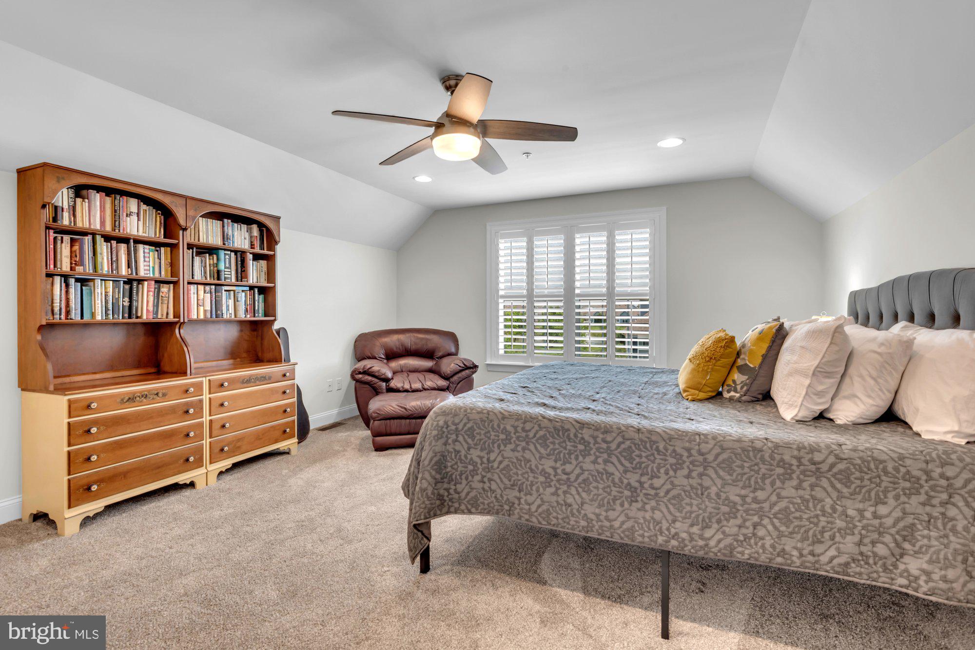 BAY BRIDGE COVE - Residential