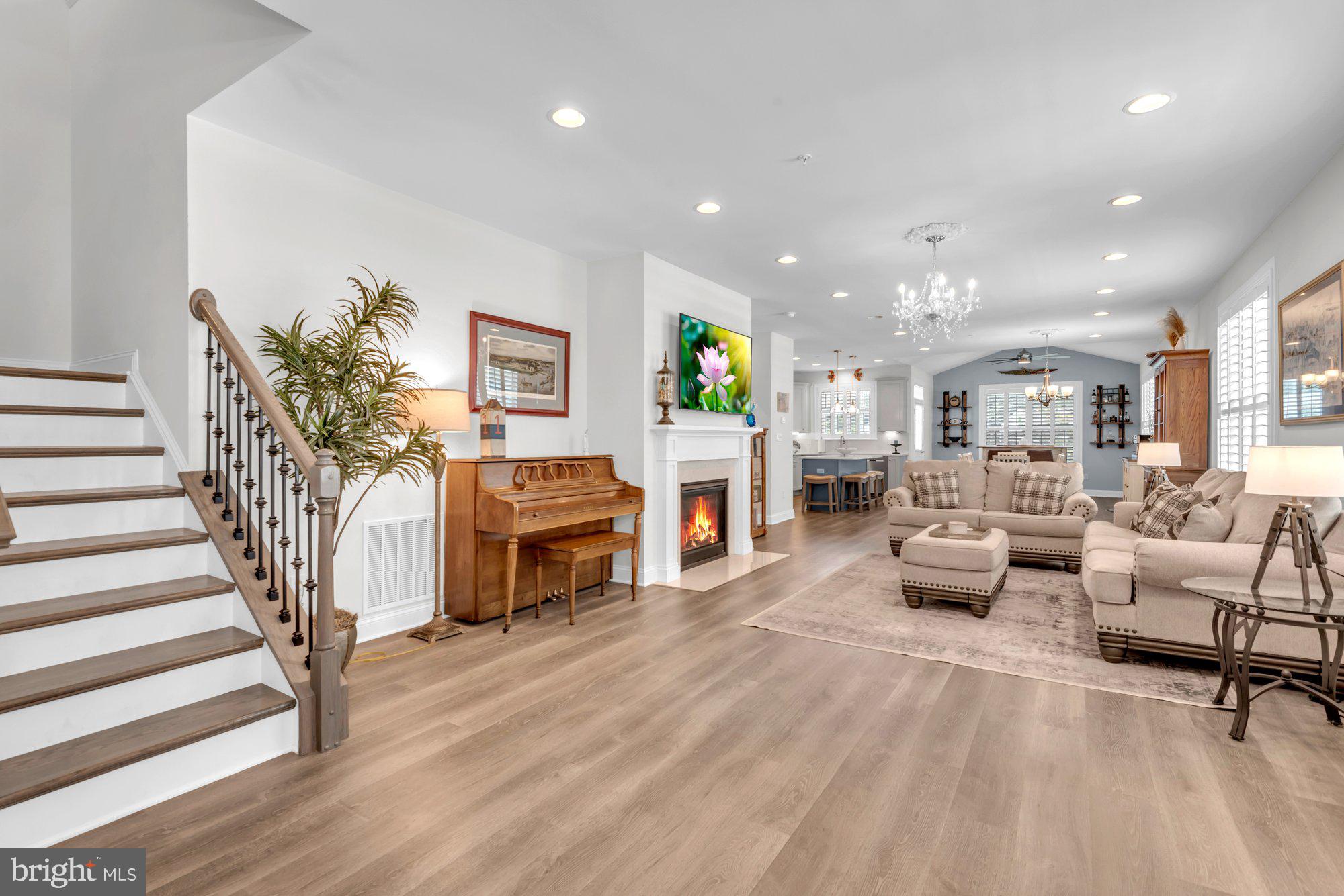 BAY BRIDGE COVE - Residential