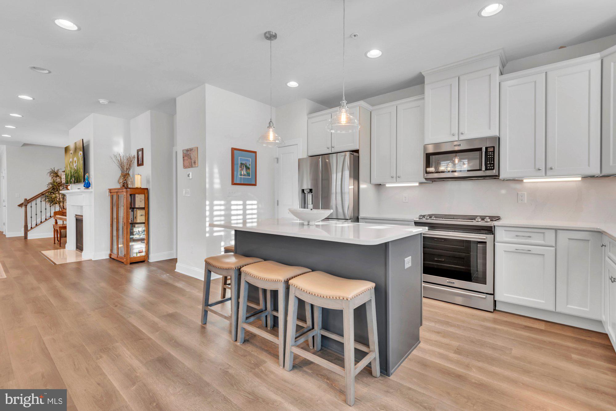 BAY BRIDGE COVE - Residential