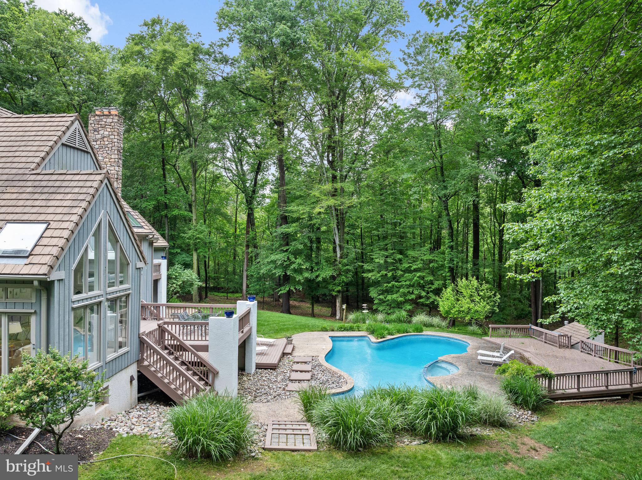 RADNOR HUNT - Residential