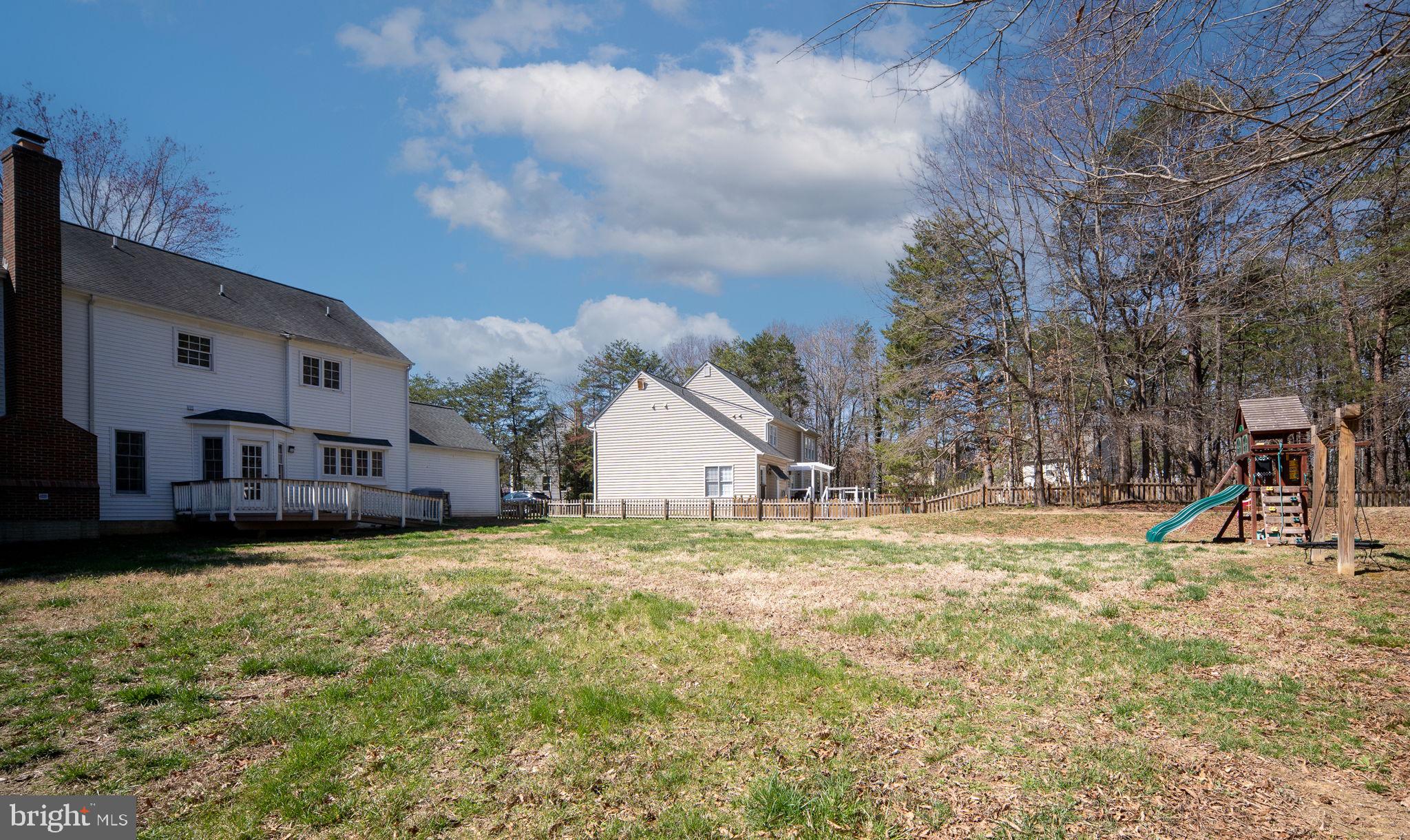 CRYSTAL LAKE - Residential