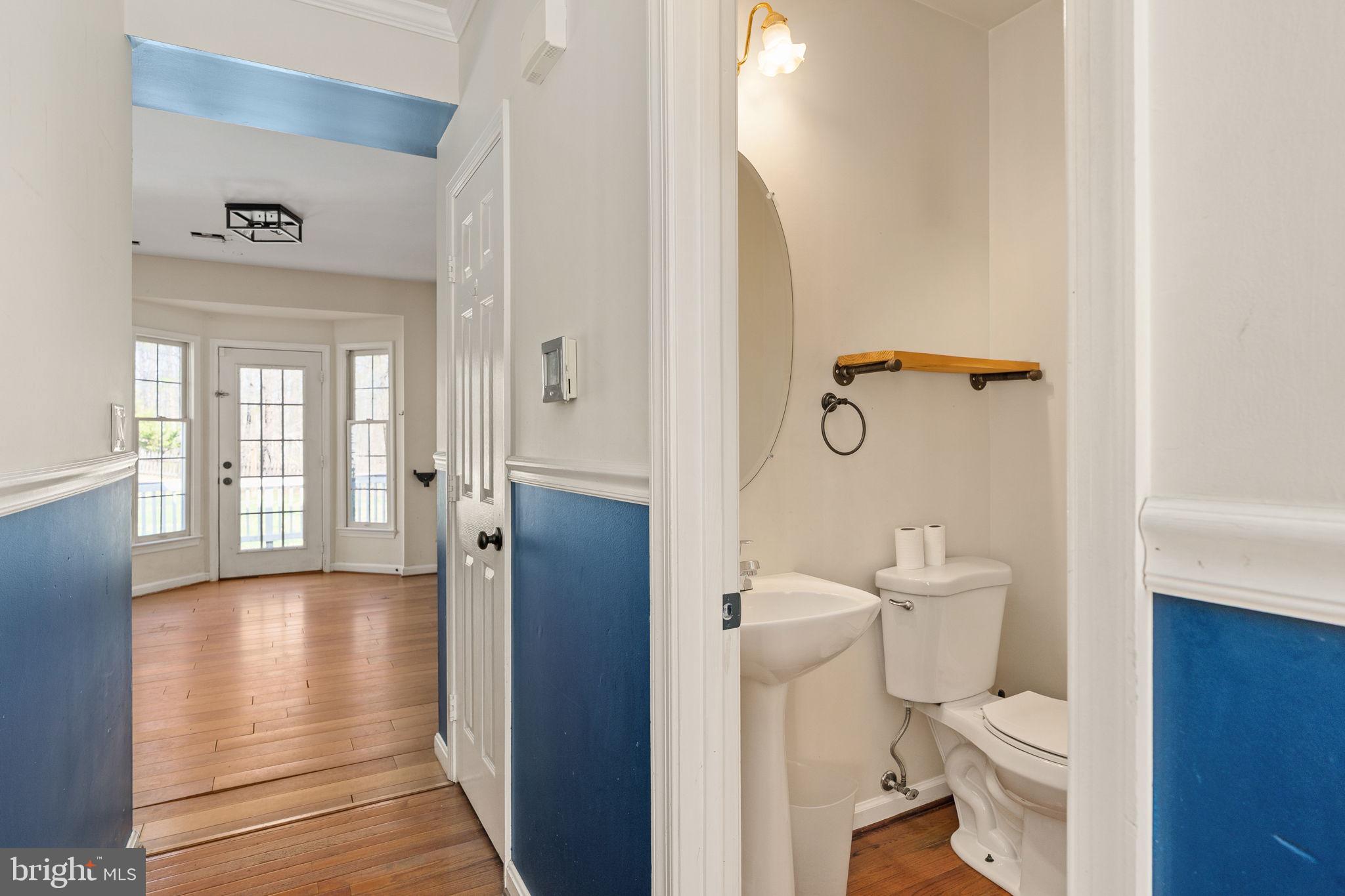 CRYSTAL LAKE - Residential