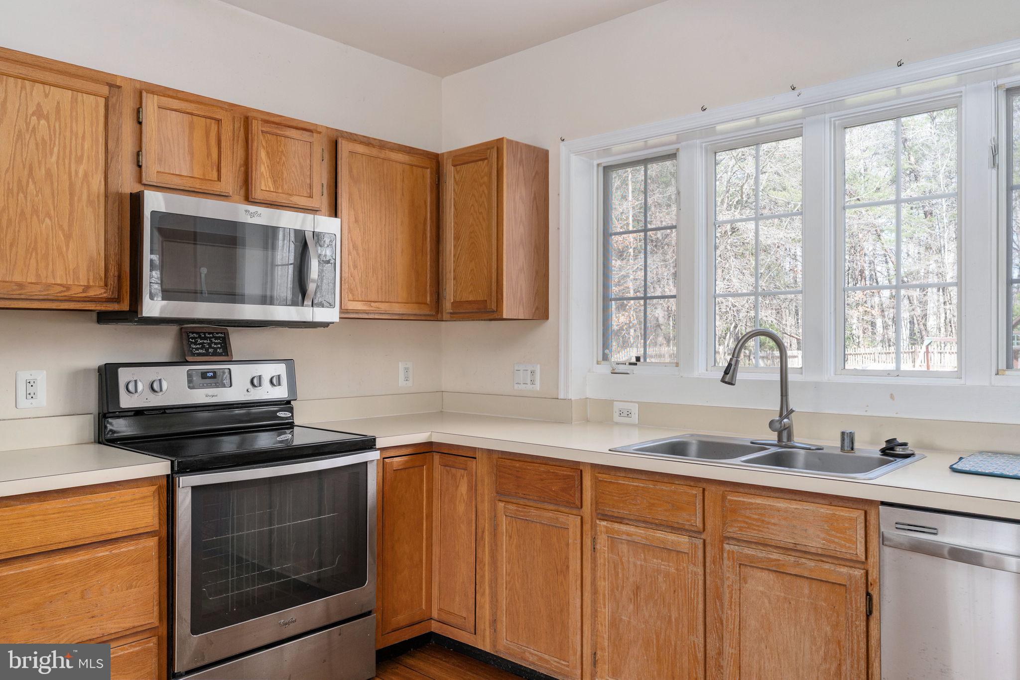 CRYSTAL LAKE - Residential