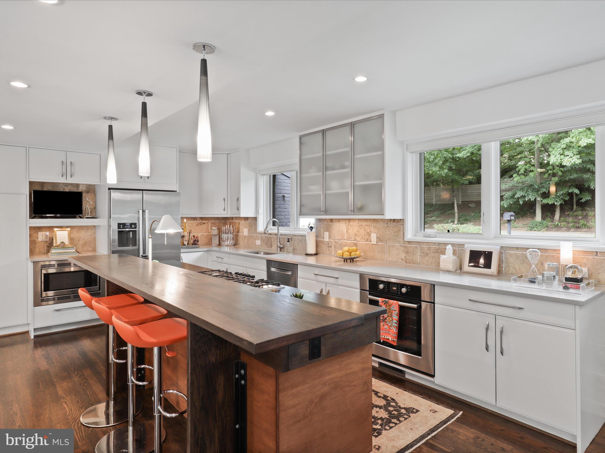 BELLEVUE FOREST - Residential