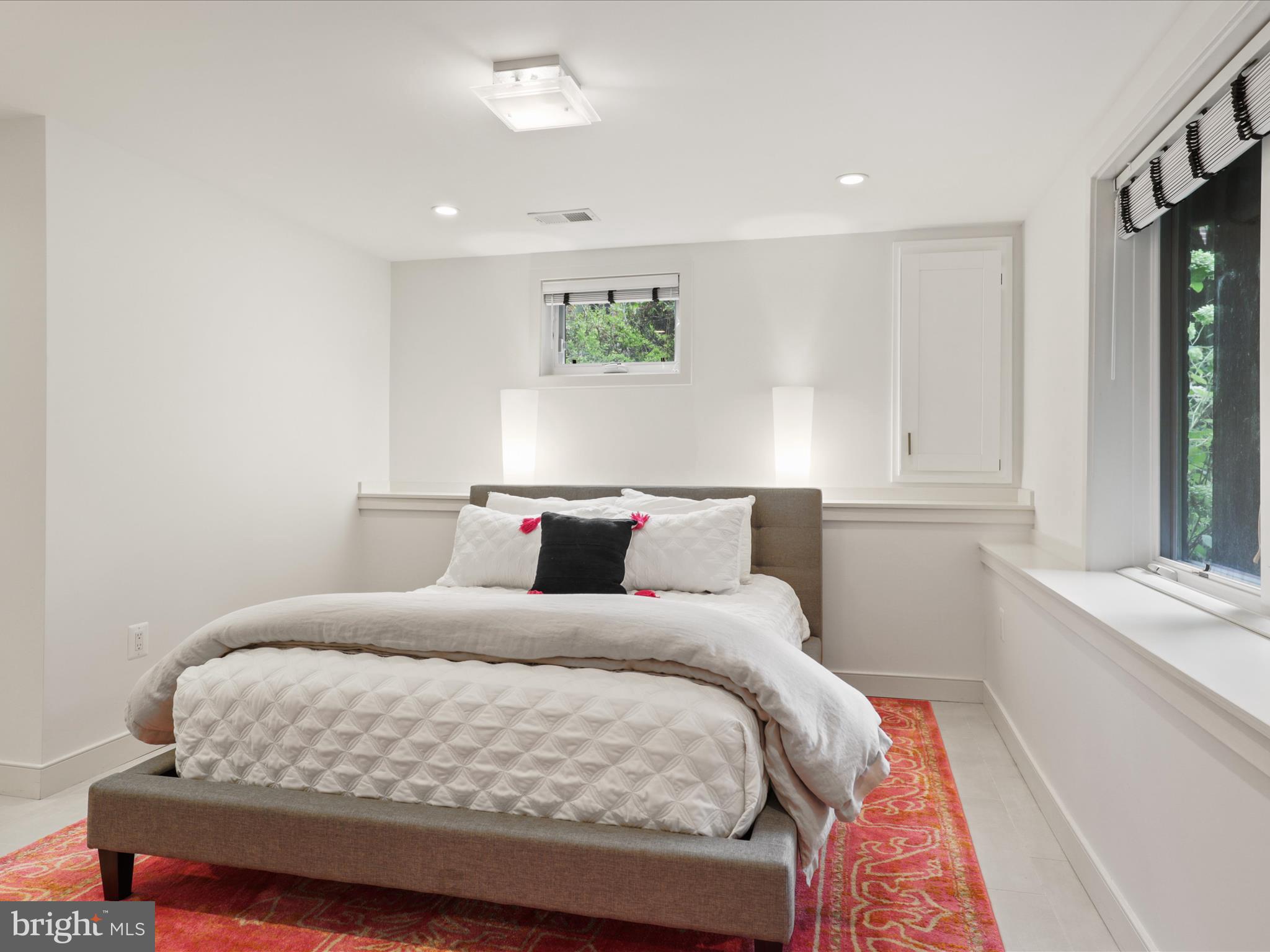 BELLEVUE FOREST - Residential