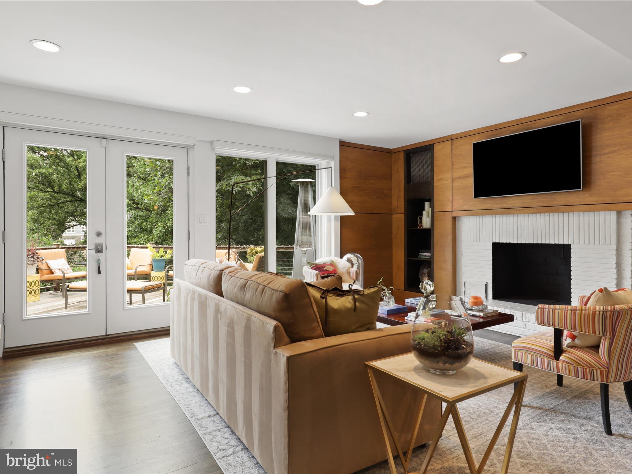 BELLEVUE FOREST - Residential