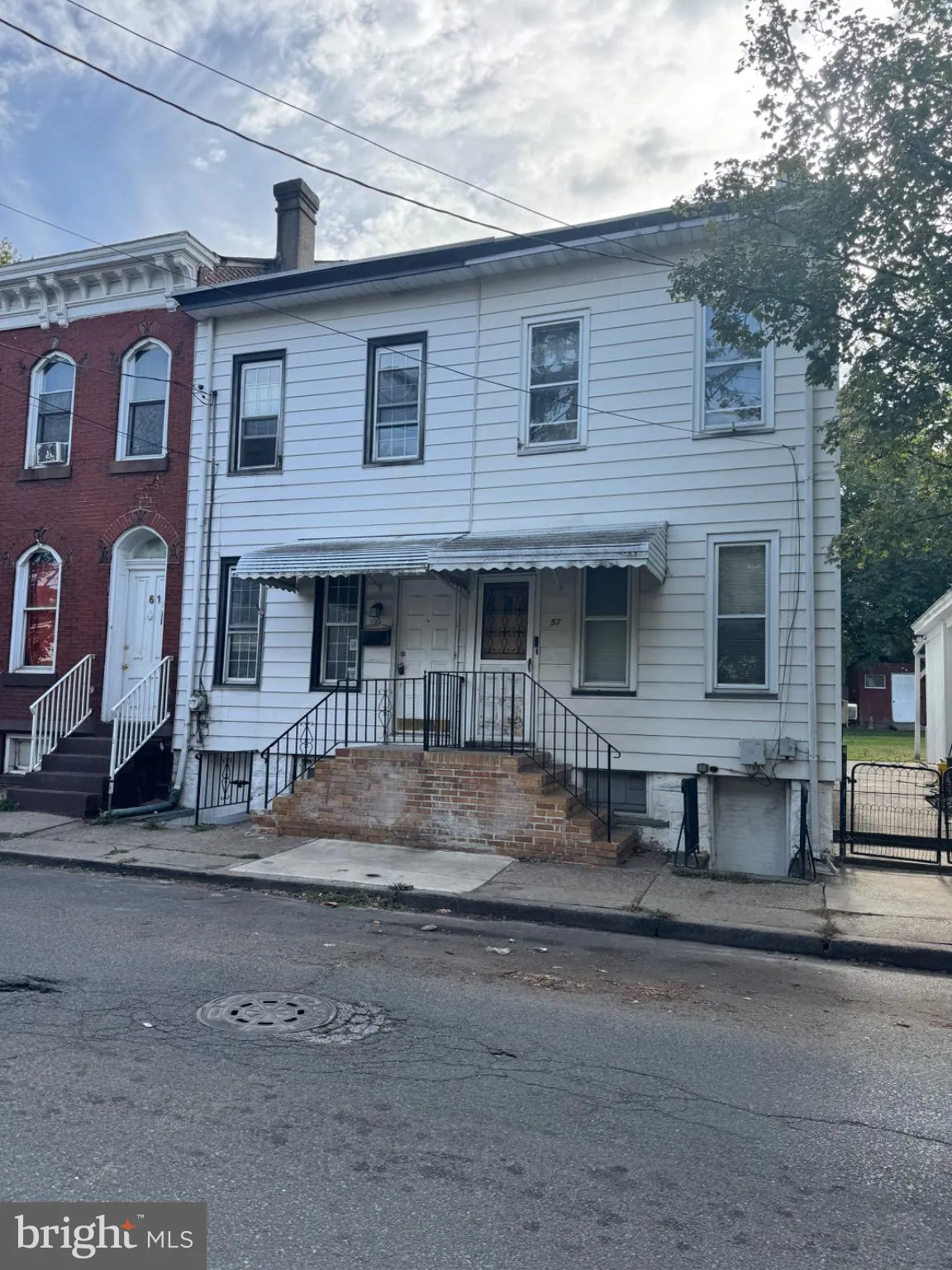 Trenton, New Jersey 08611, United States, 2 Bedrooms Bedrooms, ,1 BathroomBathrooms,Residential,Pending,230080