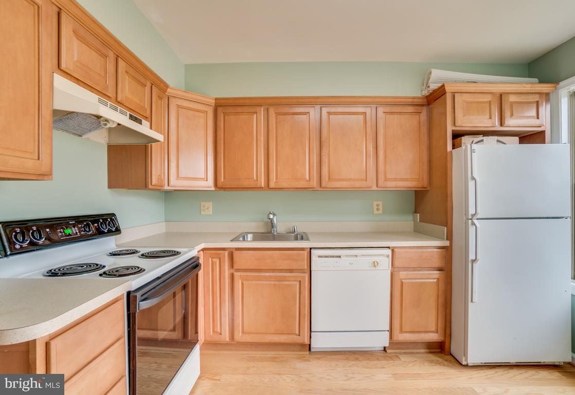 POINT OF WOODS EAST - Residential