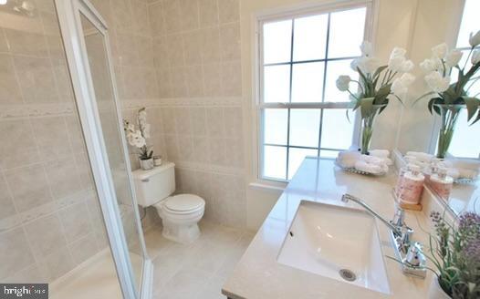 THOMPSONS PURCHASE - Residential Lease