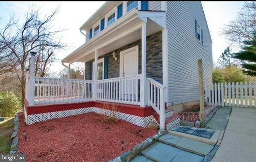 THOMPSONS PURCHASE - Residential Lease