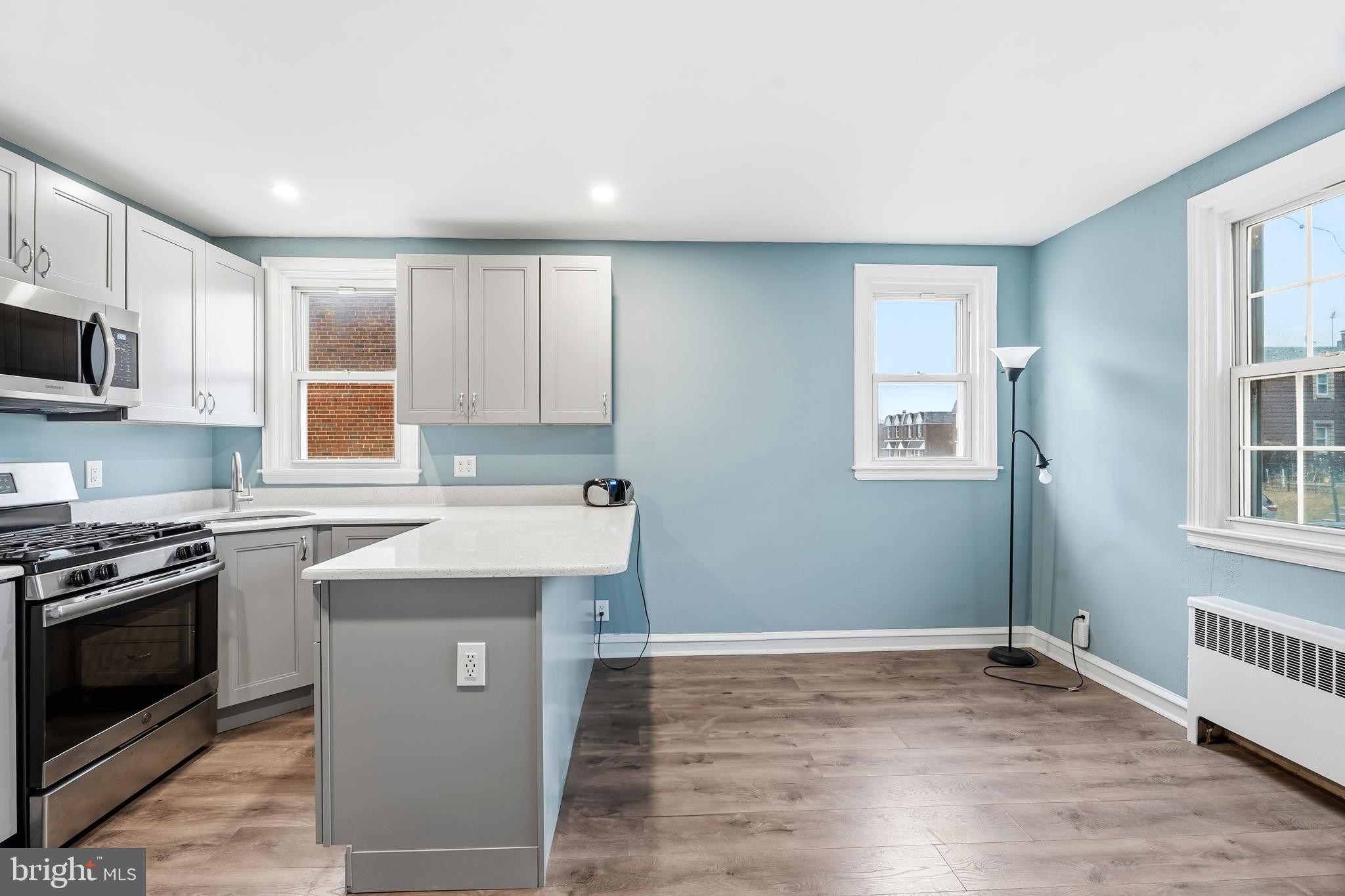 7318 FRONTENAC STREET 1ST FLOOR