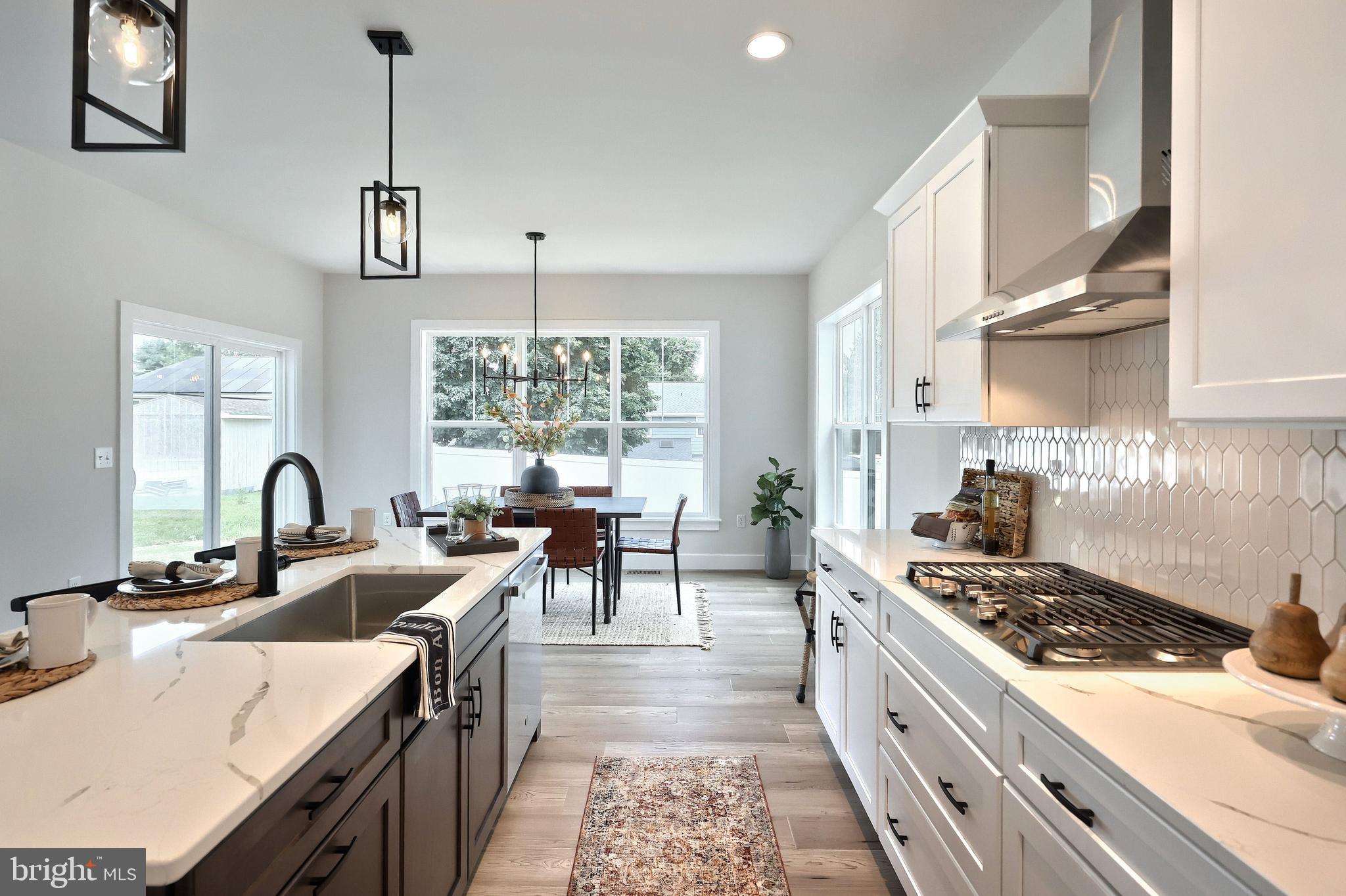 WALTON HILL - Residential