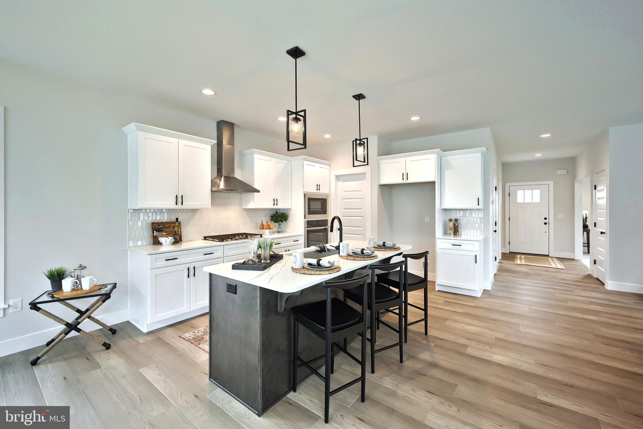 WALTON HILL - Residential