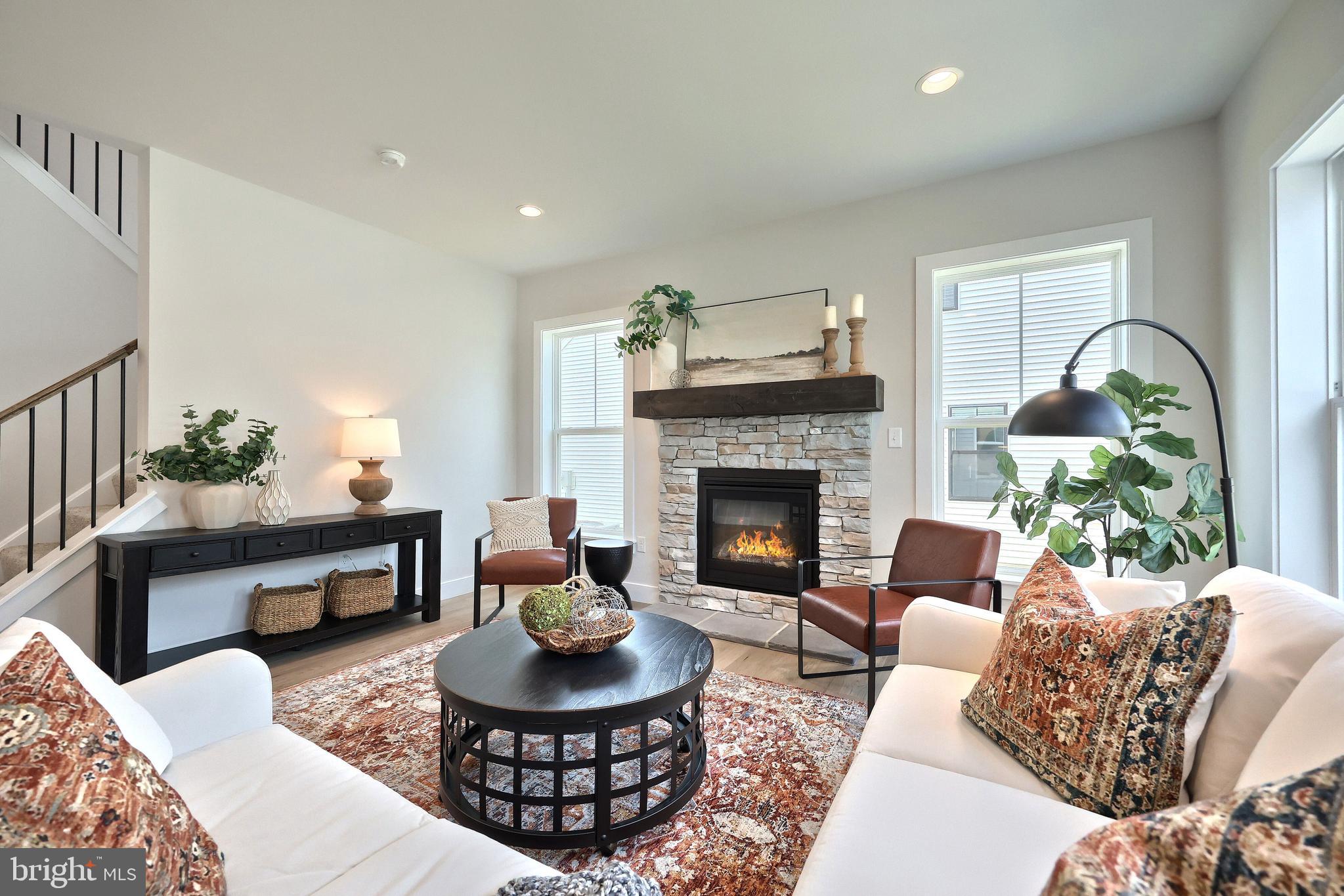 WALTON HILL - Residential