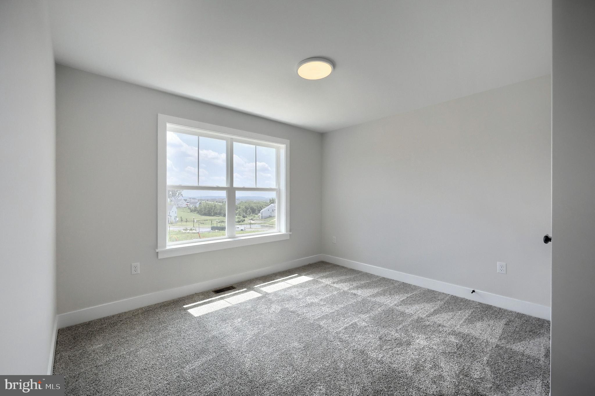 WALTON HILL - Residential