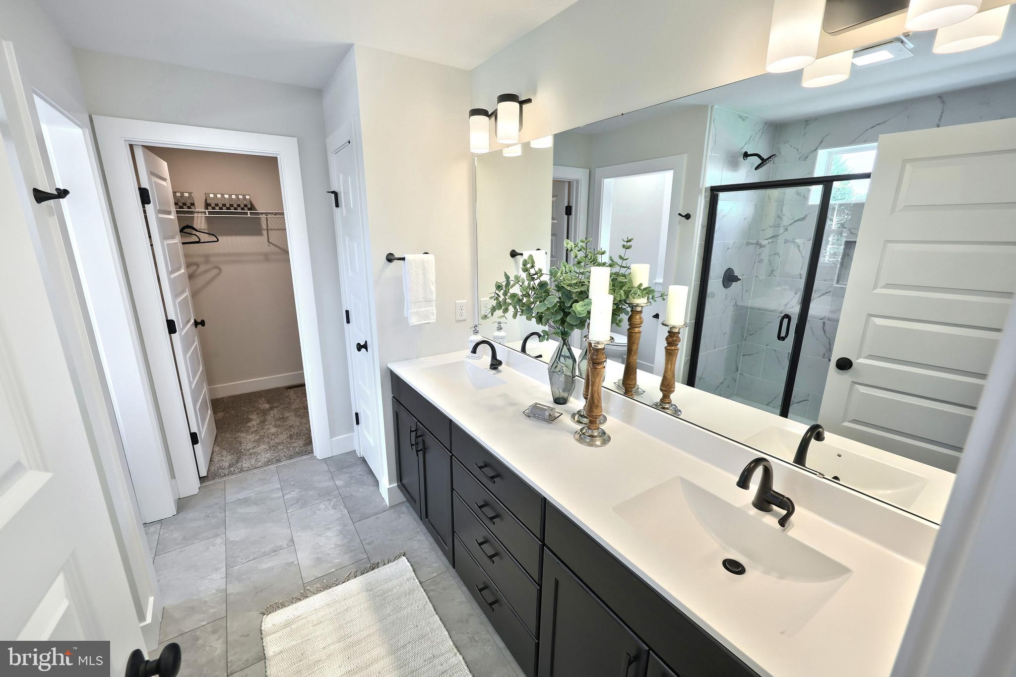 WALTON HILL - Residential