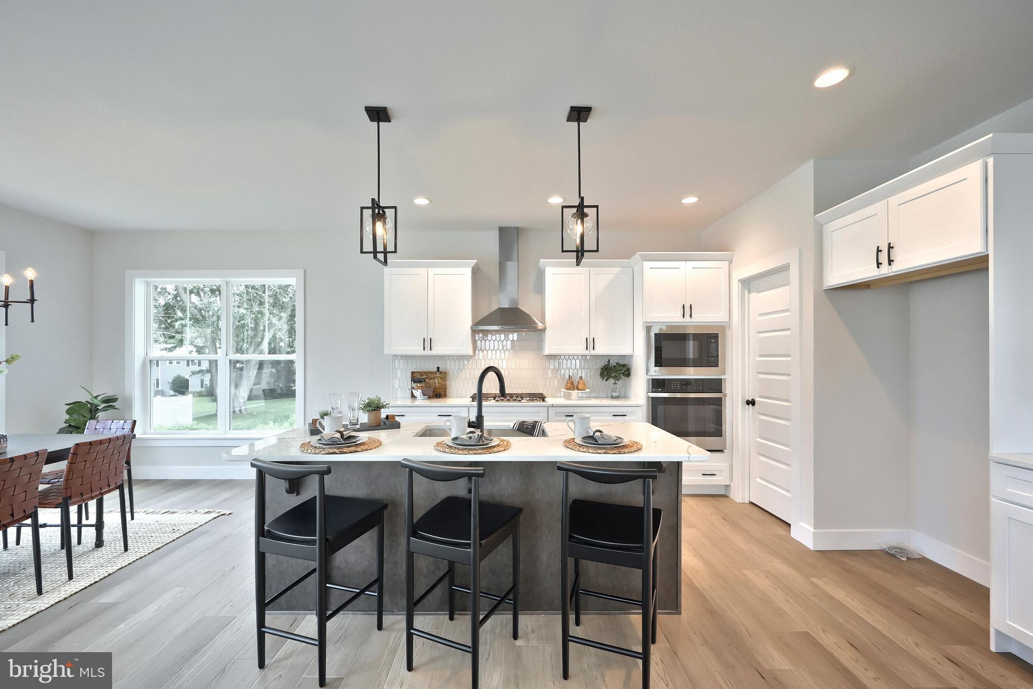 WALTON HILL - Residential