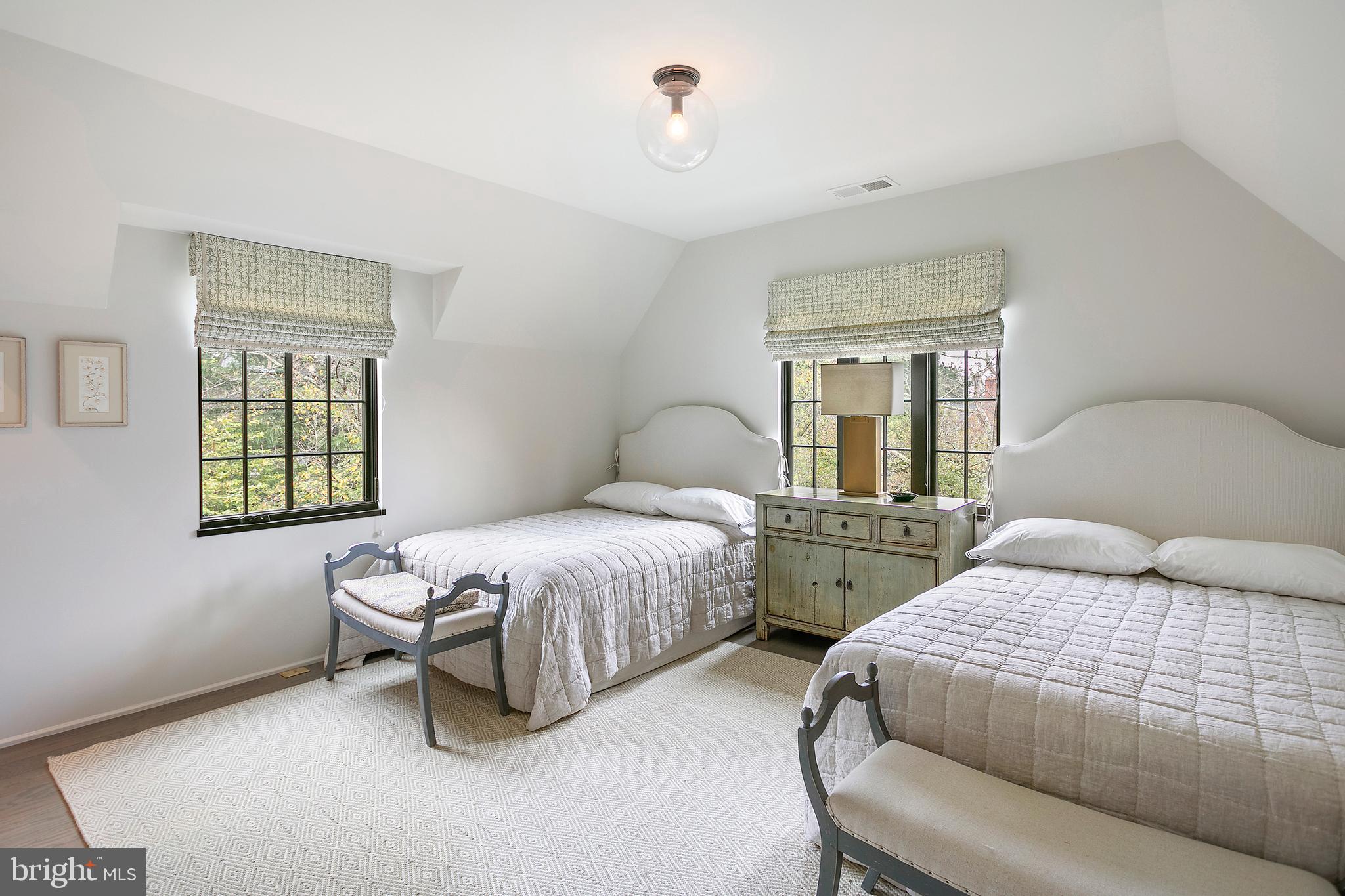 KENWOOD - Residential