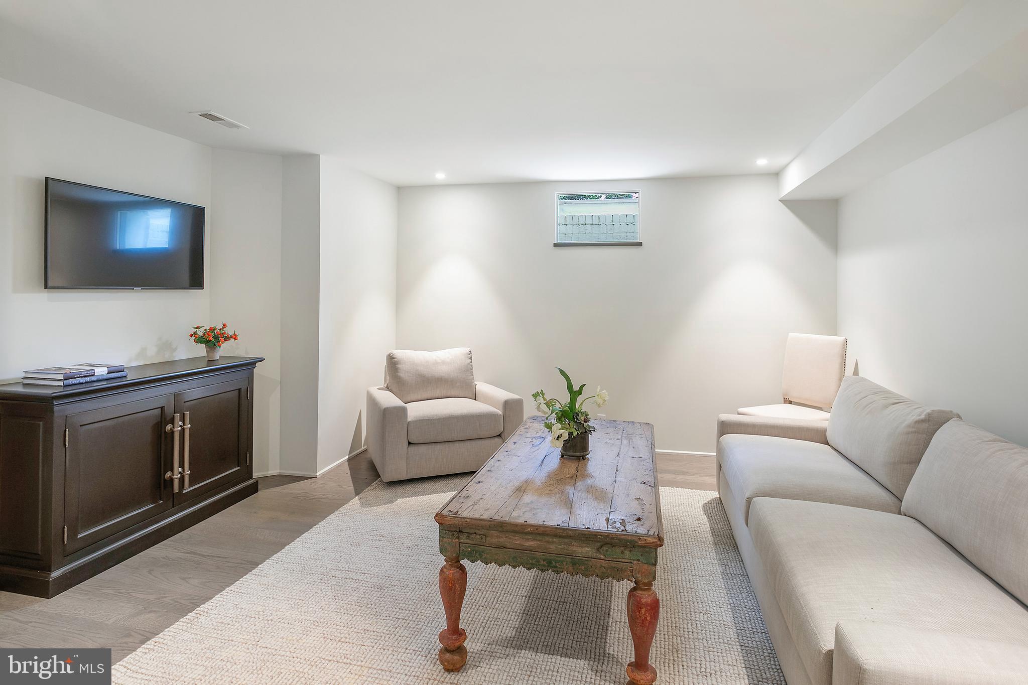 KENWOOD - Residential