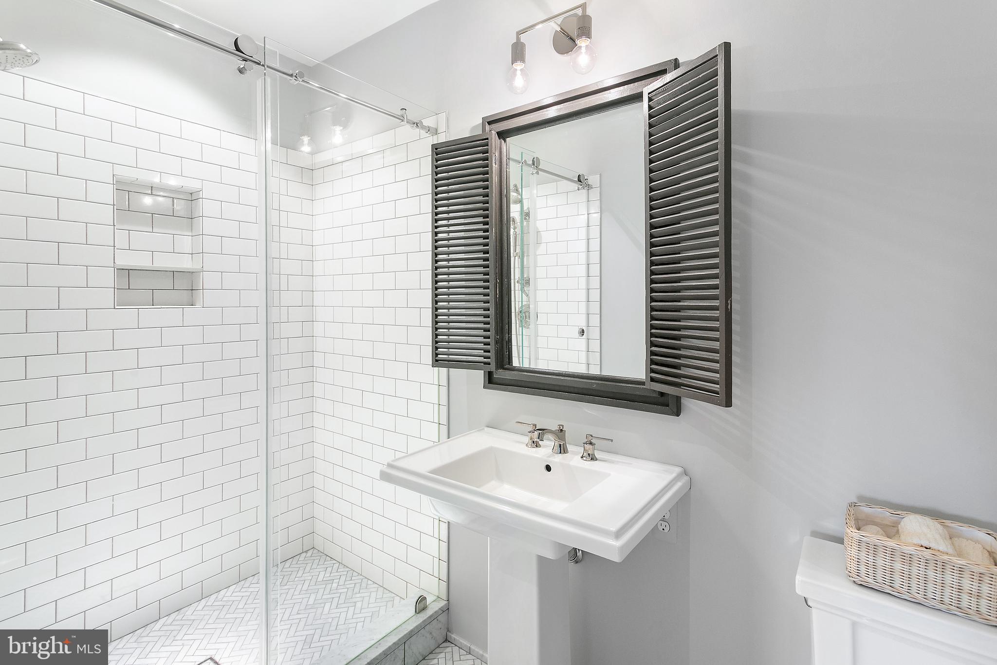 KENWOOD - Residential