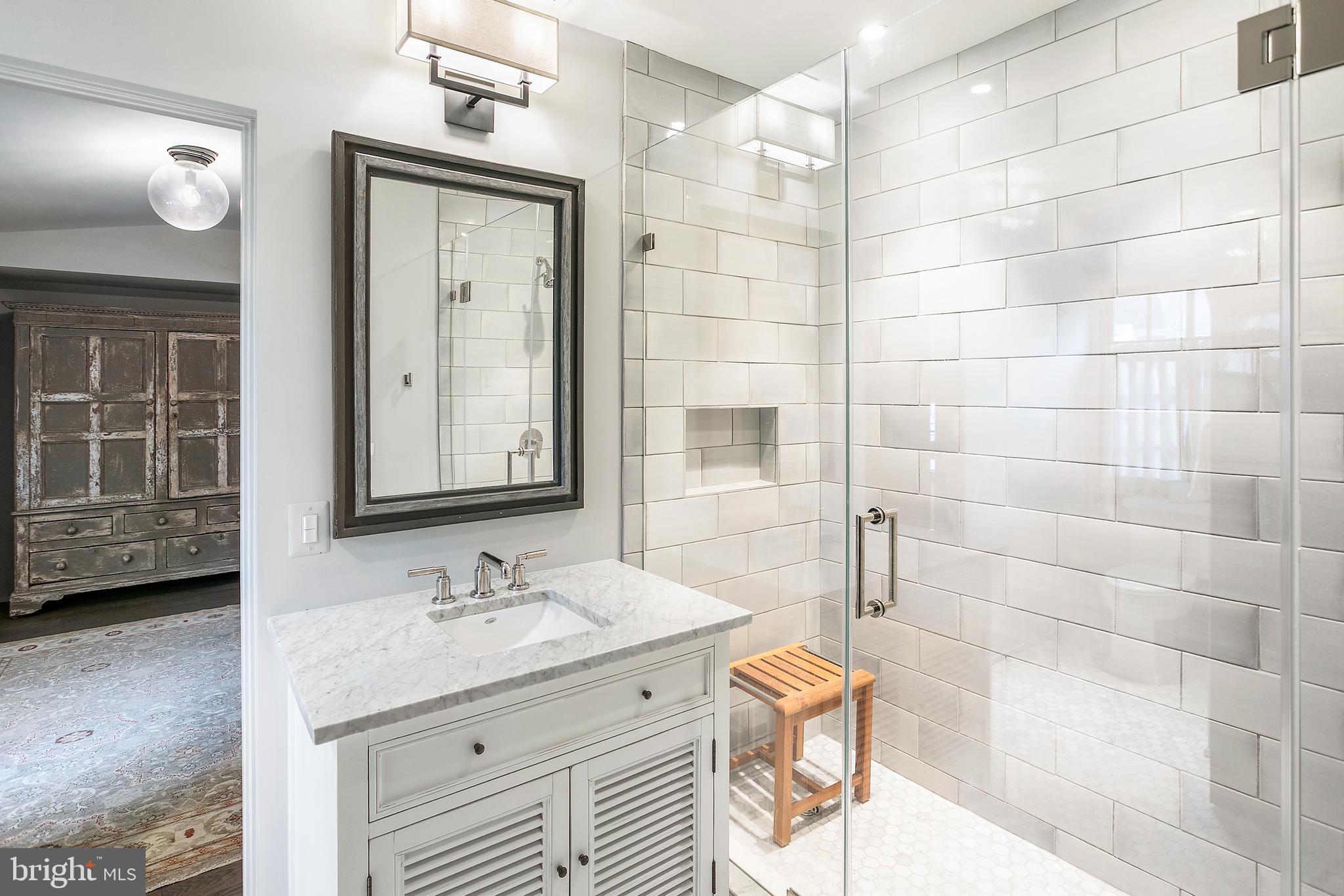 KENWOOD - Residential