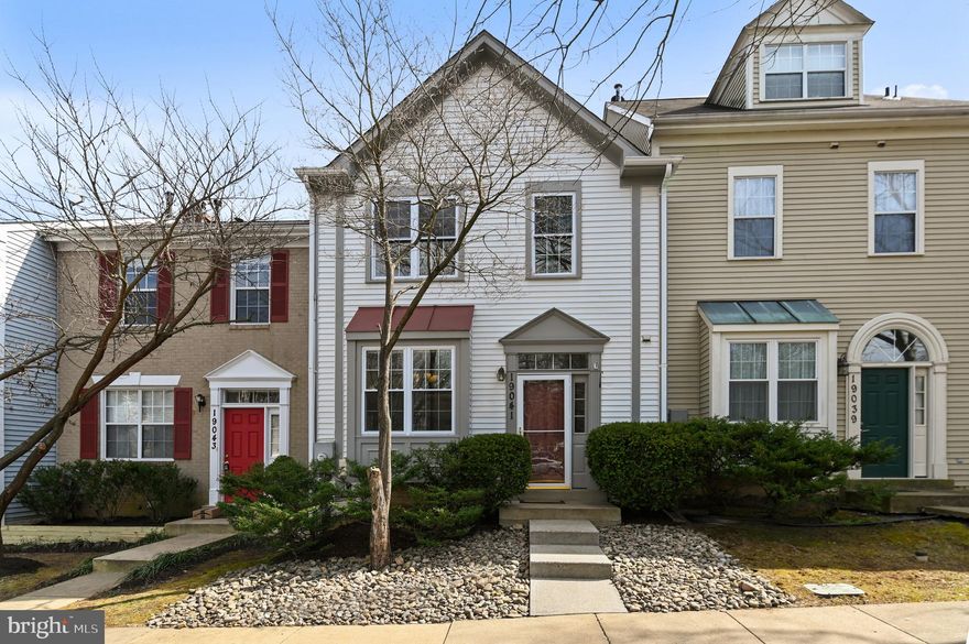 Renovated (2019) three level Germantown townhome with 3 bedrooms, 3 full baths and 1 half bath. Wood floors throughout main level with access to deck overlooking private rear yard.  Fully finished walkout lower level with full bath. Three bedrooms upstairs with vaulted ceiling in Primary Bedroom.  New carpets in lower level and bedroom level. 
Community offers clubhouse, community pool and playgrounds. 
Landlord prefers long  term lease   (3 years).