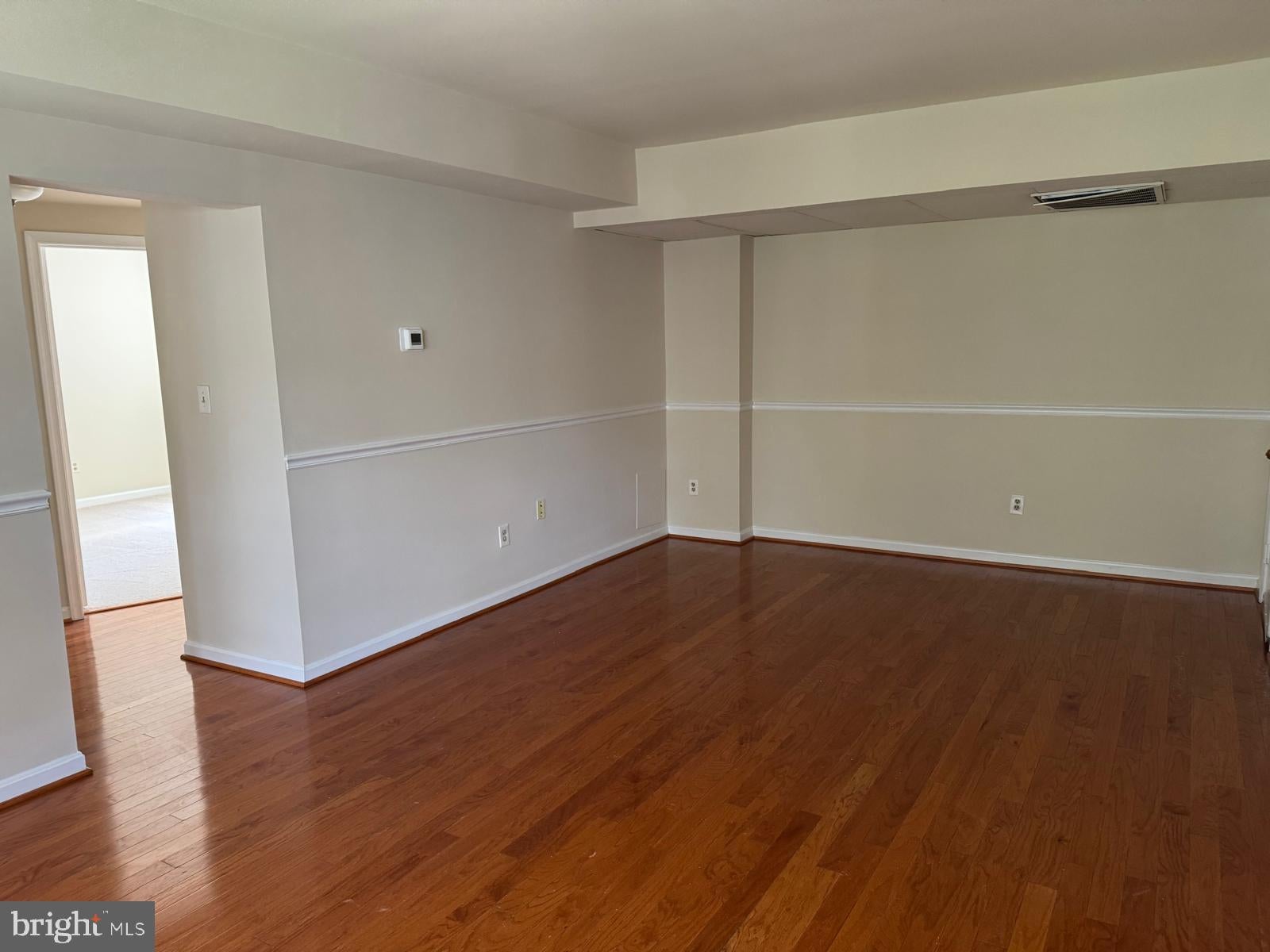 1720 QUEENS LANE 3-172