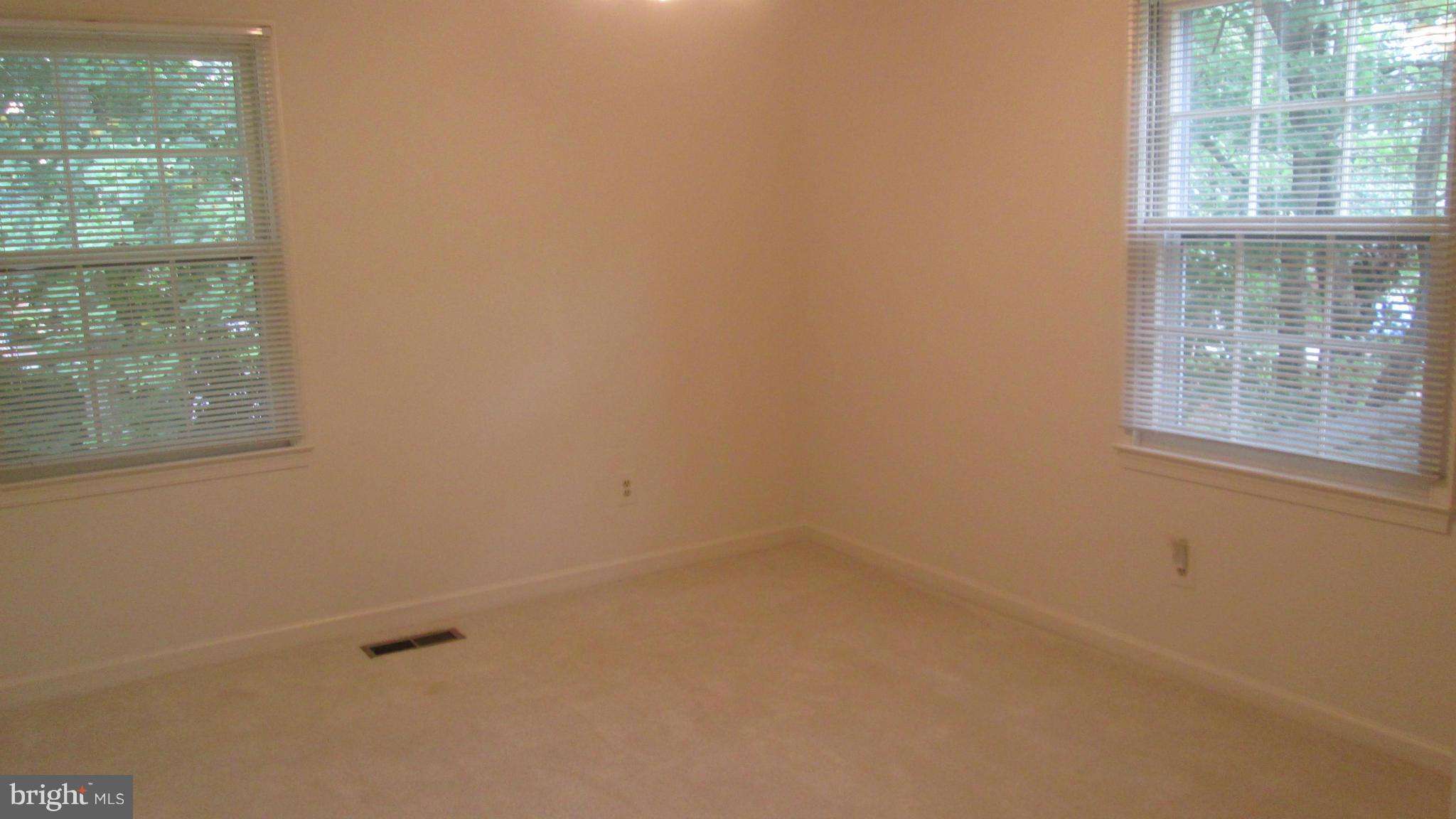 LITTLE ROCKY RUN - Residential Lease