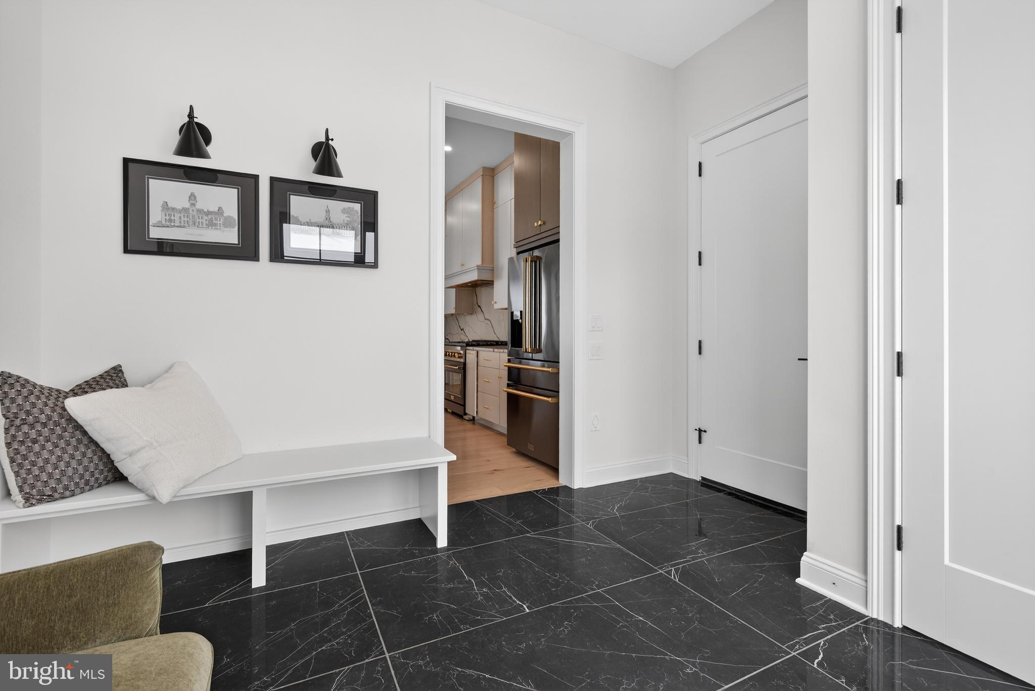 HAYDN MANOR - Residential