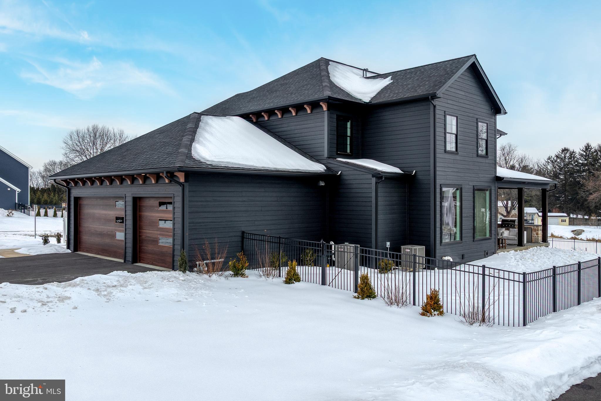 HAYDN MANOR - Residential