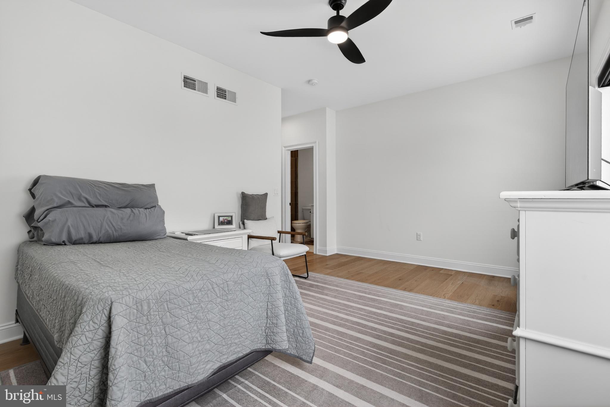 HAYDN MANOR - Residential