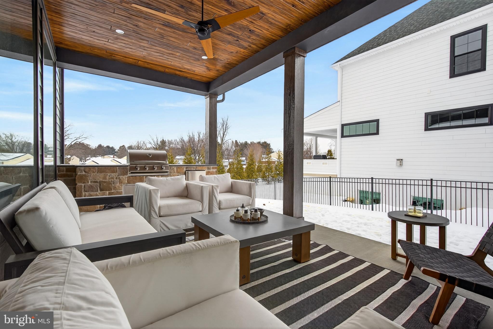 HAYDN MANOR - Residential