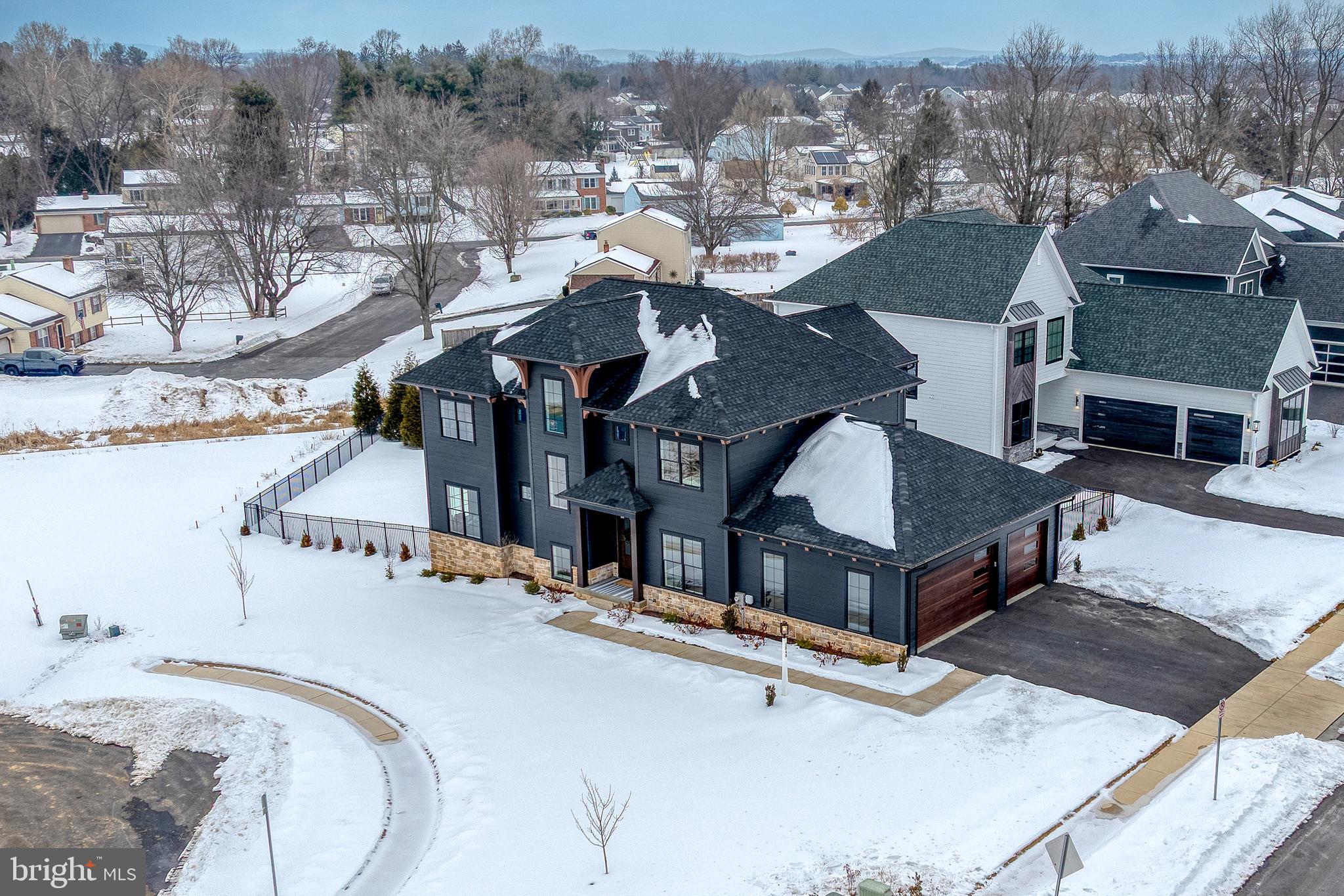 HAYDN MANOR - Residential