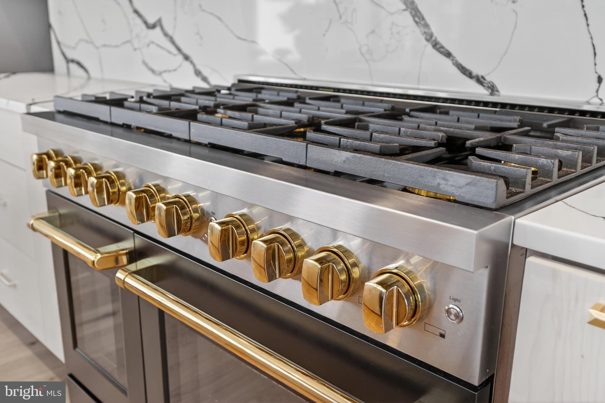 HAYDN MANOR - Residential