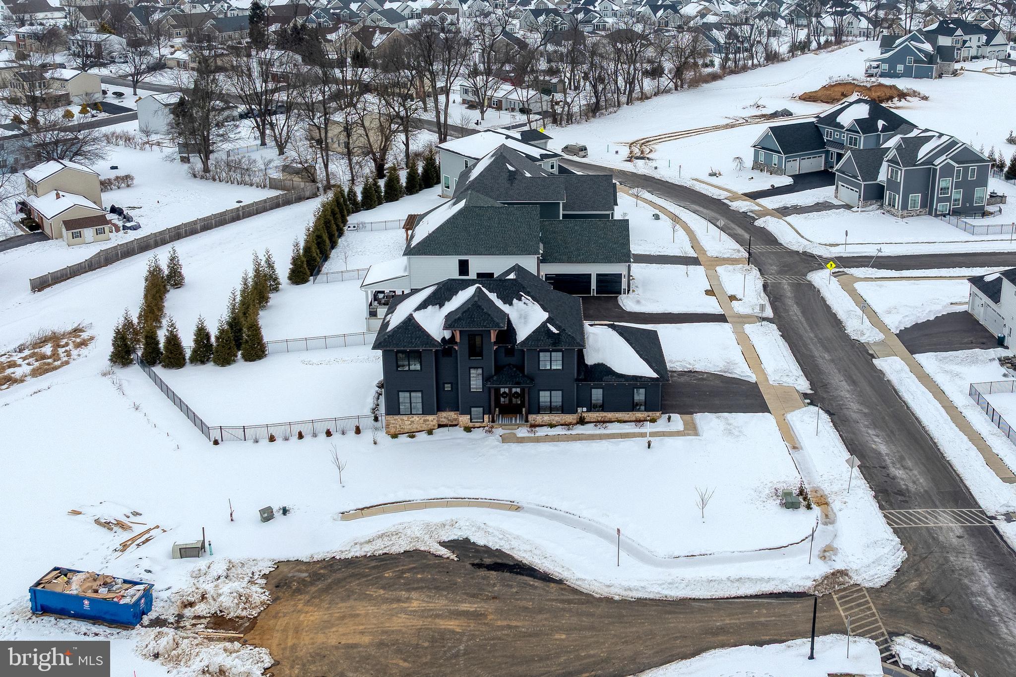 HAYDN MANOR - Residential