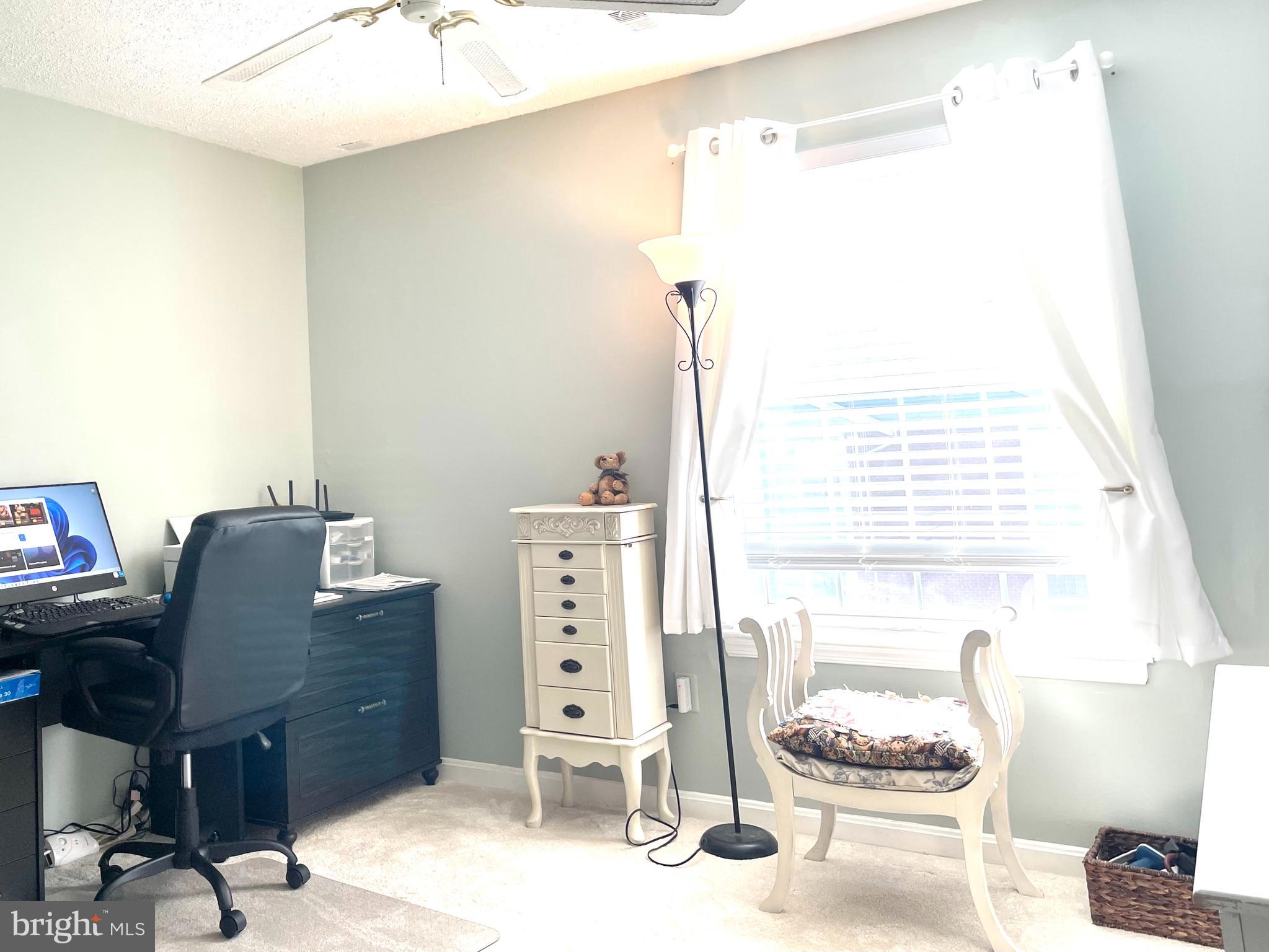 CROMWELL FOUNTAIN - Residential