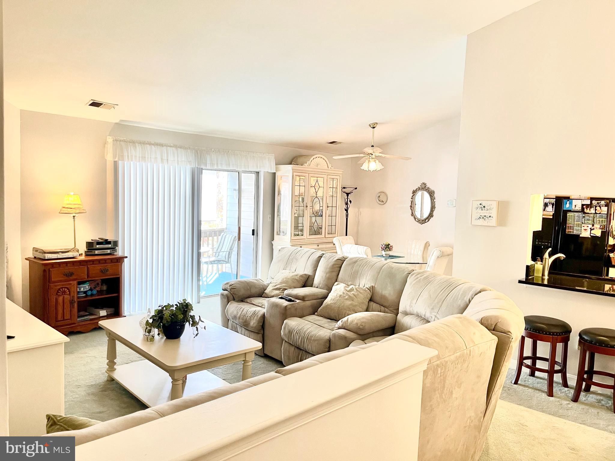 CROMWELL FOUNTAIN - Residential