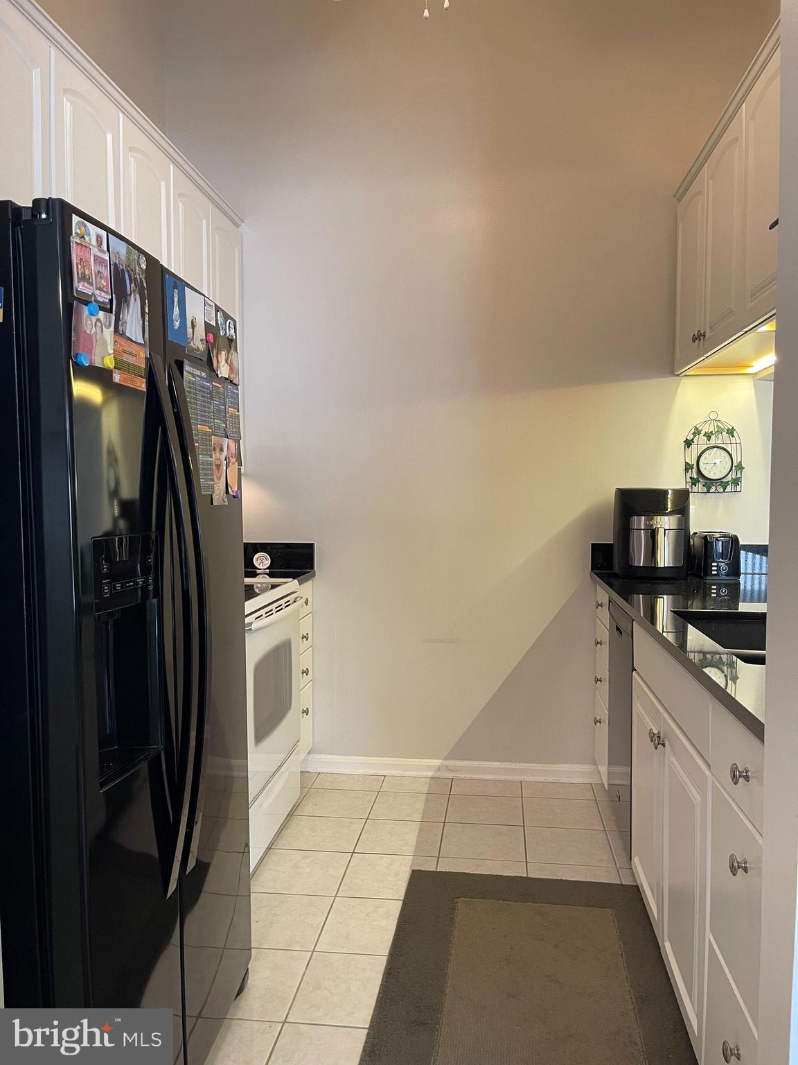 CROMWELL FOUNTAIN - Residential