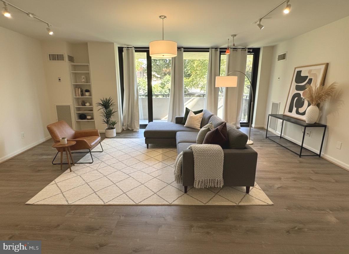 4620 NORTH PARK AVE - Residential Lease