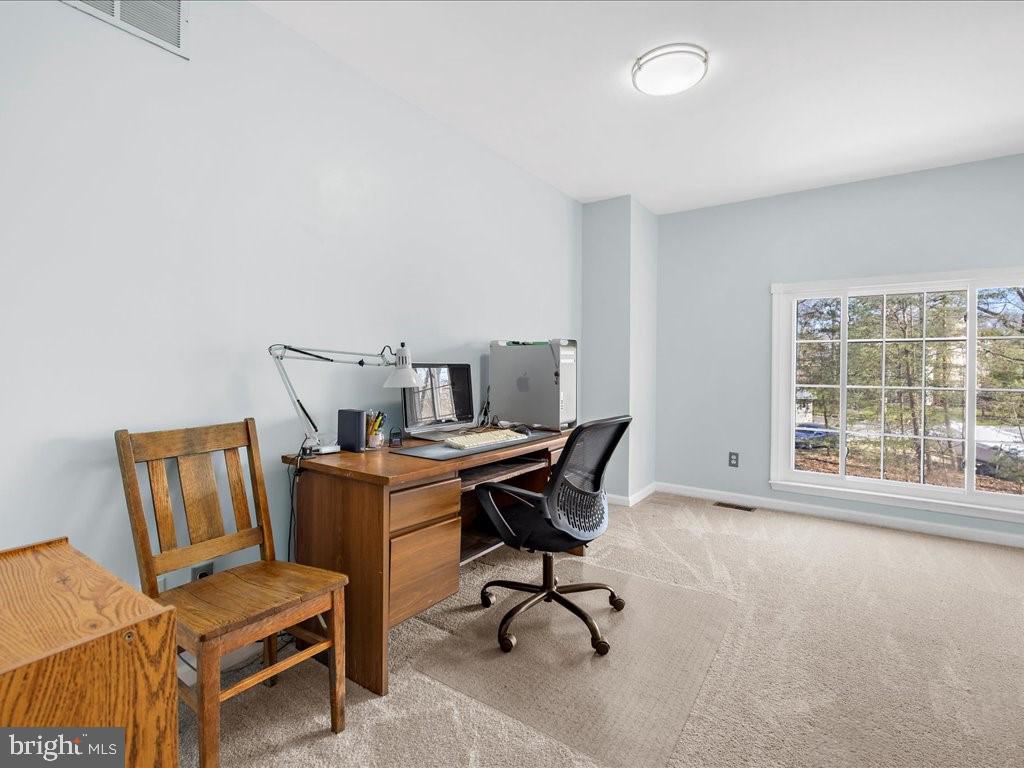 RIDING WOODS - Residential