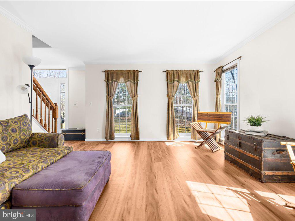 RIDING WOODS - Residential