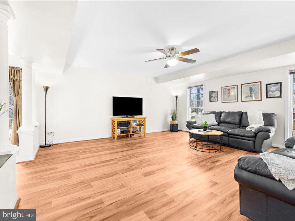 RIDING WOODS - Residential