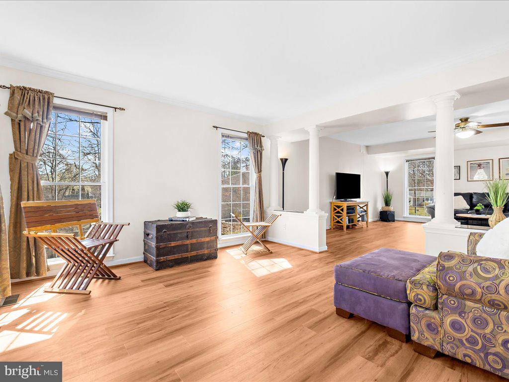 RIDING WOODS - Residential