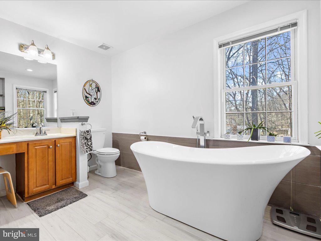 RIDING WOODS - Residential