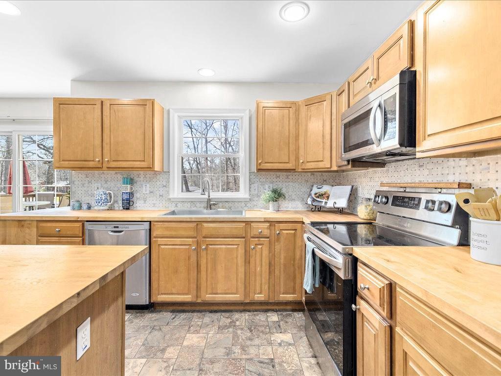 RIDING WOODS - Residential