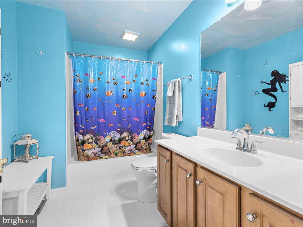 RIDING WOODS - Residential