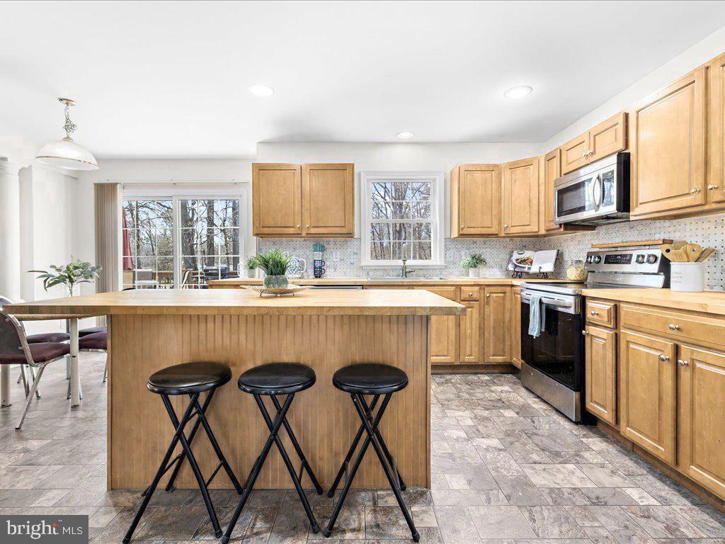 RIDING WOODS - Residential