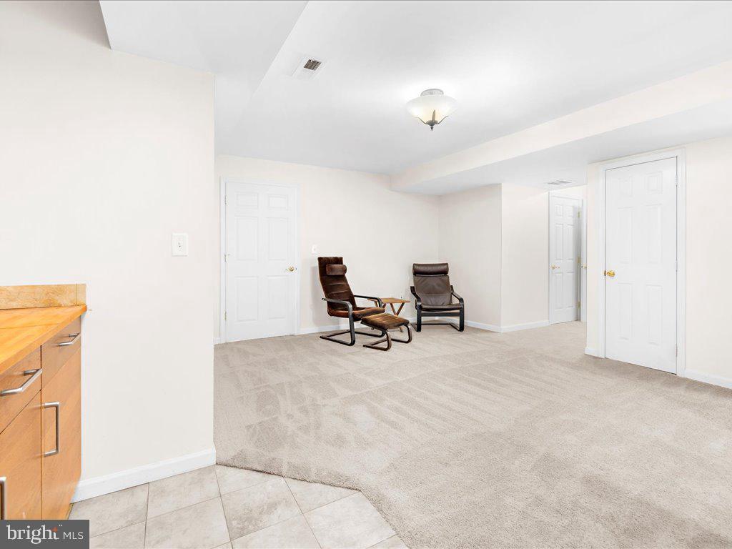 RIDING WOODS - Residential